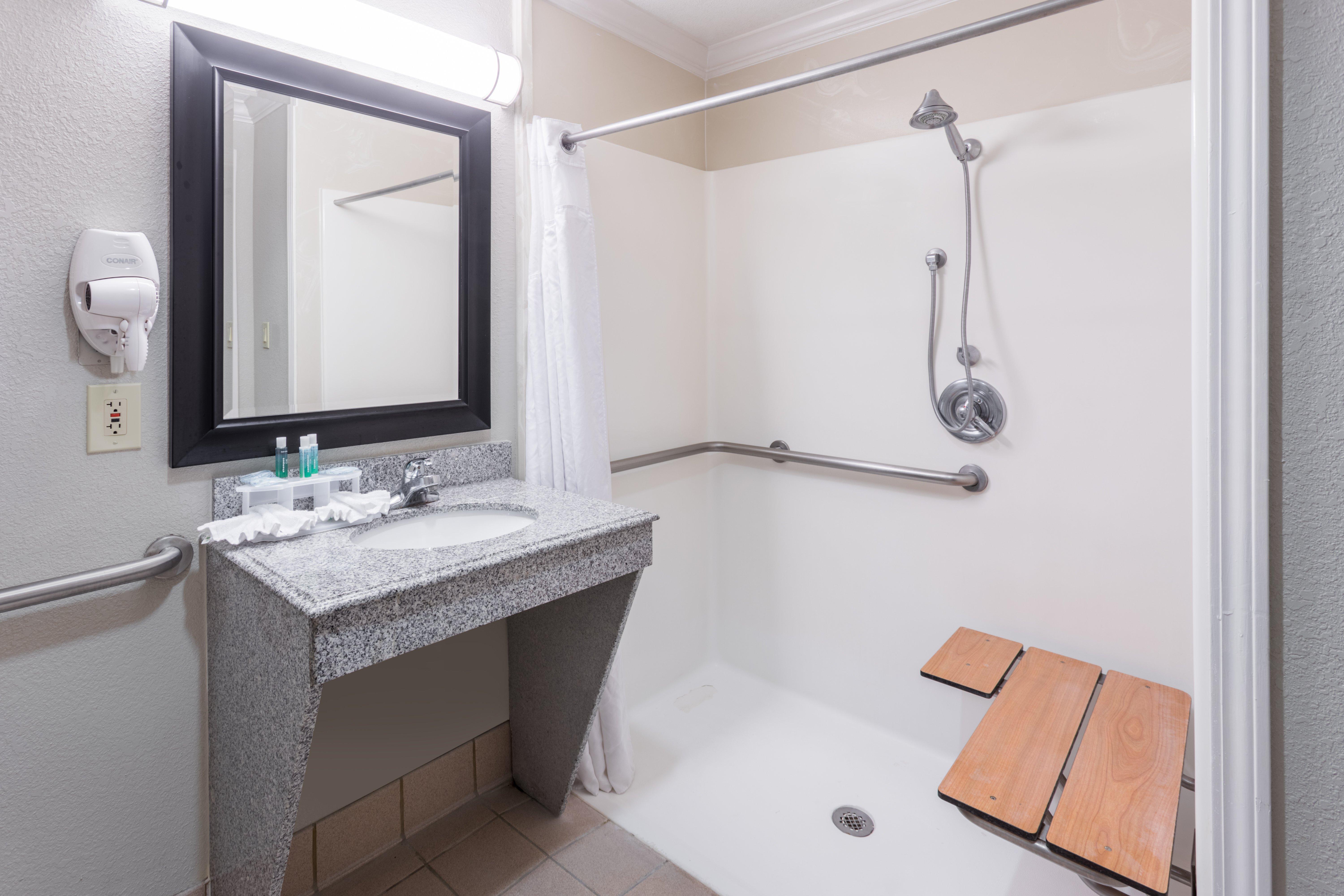 Holiday Inn Express Hotel And Suites Lake Charles By Ihg Eksteriør billede