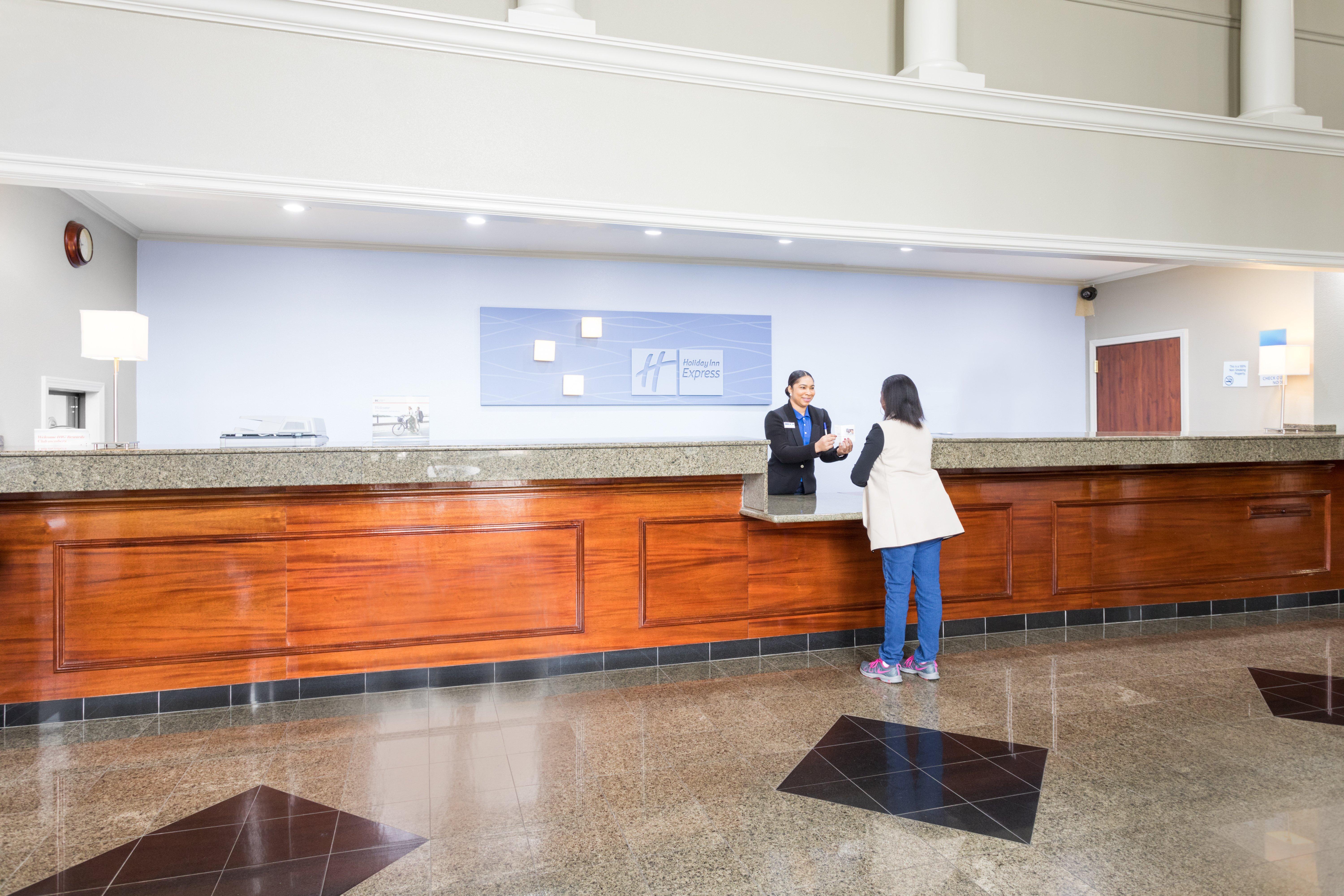 Holiday Inn Express Hotel And Suites Lake Charles By Ihg Eksteriør billede